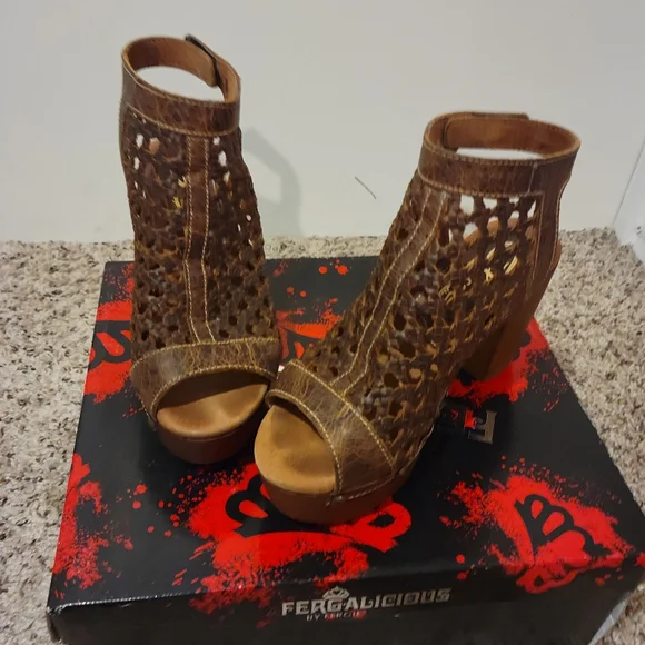 Sbicca open toe chunky heels - Picture 2 of 5